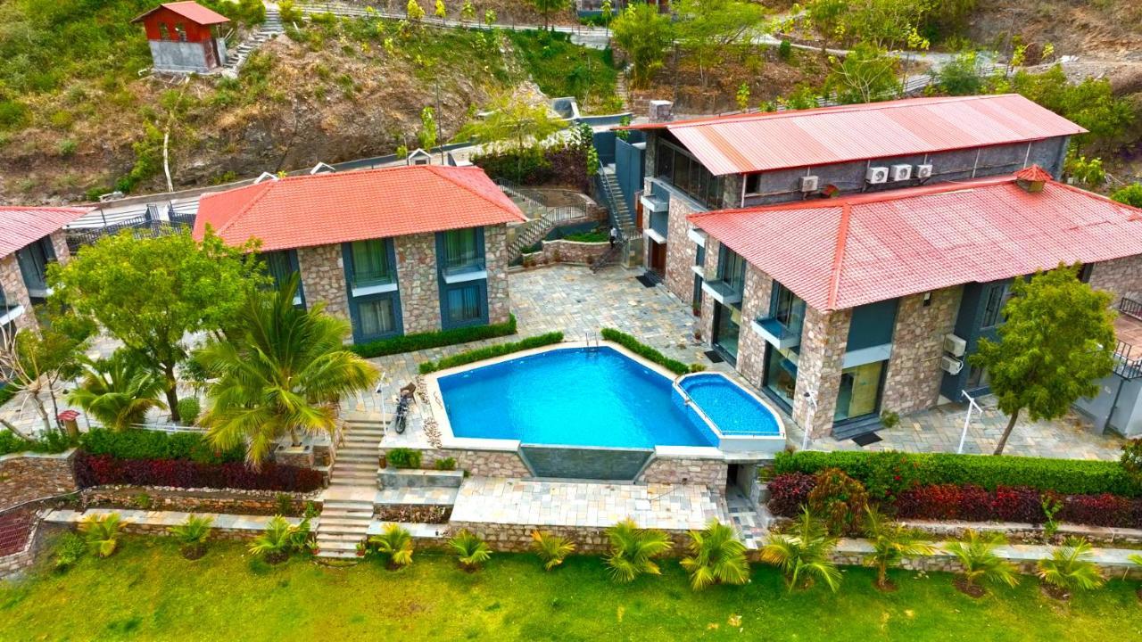 The Divine Hills Resort Nai Экстерьер фото